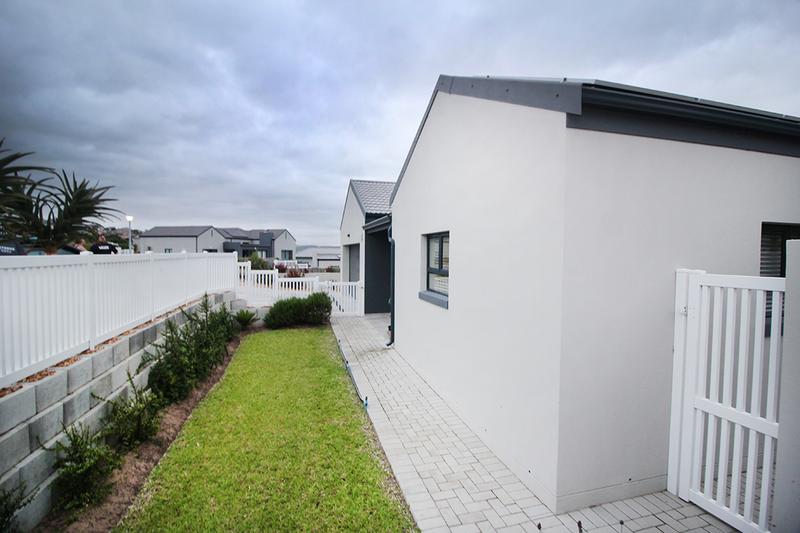 3 Bedroom Property for Sale in Reebok Western Cape